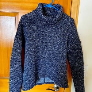 Blue Columbia turtleneck-size small